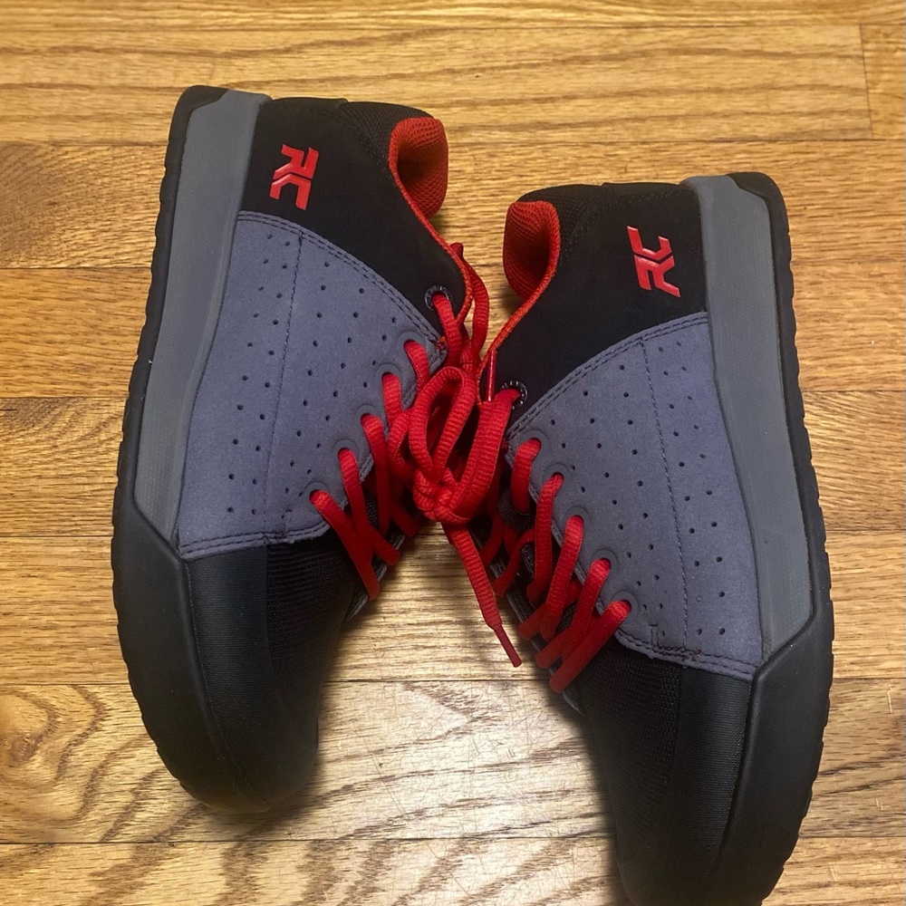 Ride Concepts Biking Shoes  - Black and Red